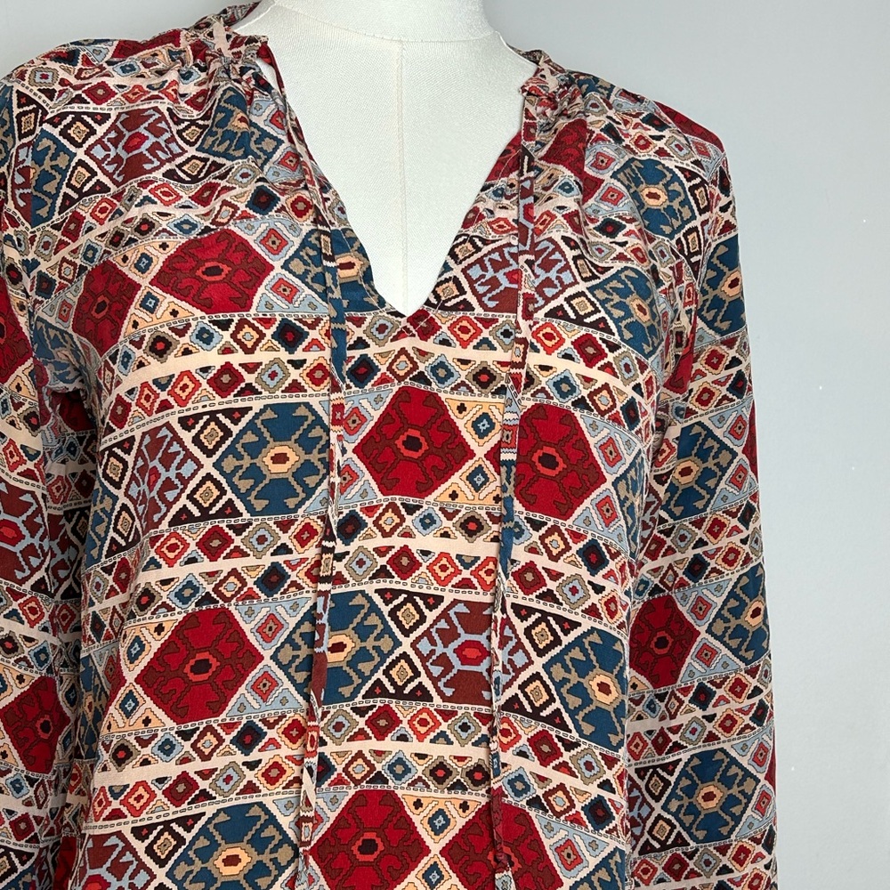 Tucker 100% silk Geometric print blouse XS boho long sleeve USA made - Picture 4 of 13
